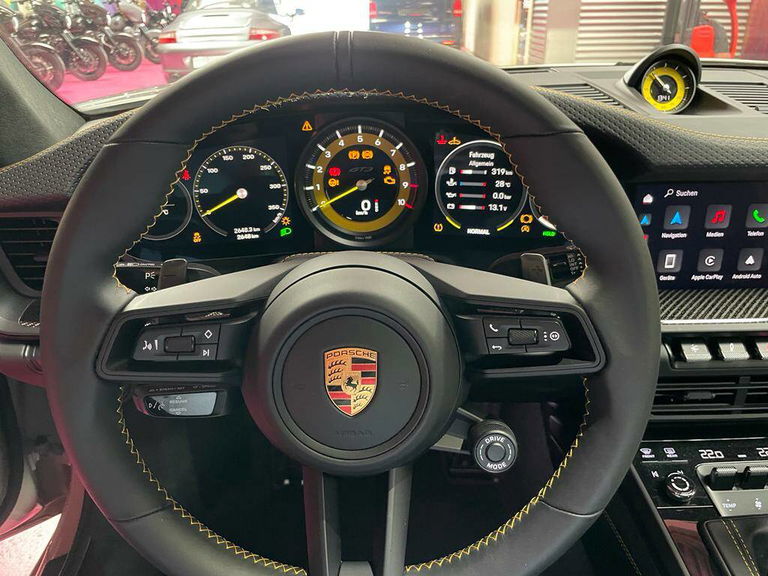 Porsche 992 GT3 Touring