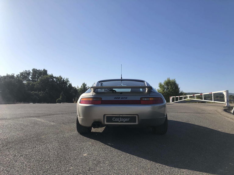 Porsche 928 GTS