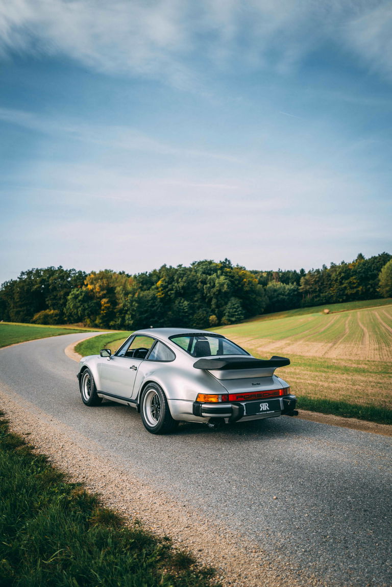 Porsche 911 Turbo 3.3