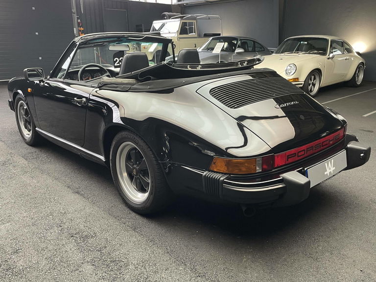 Porsche 911 Carrera 3.2 (US)