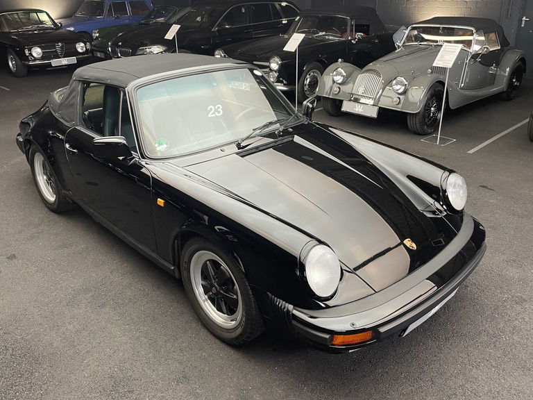 Porsche 911 Carrera 3.2 (US)