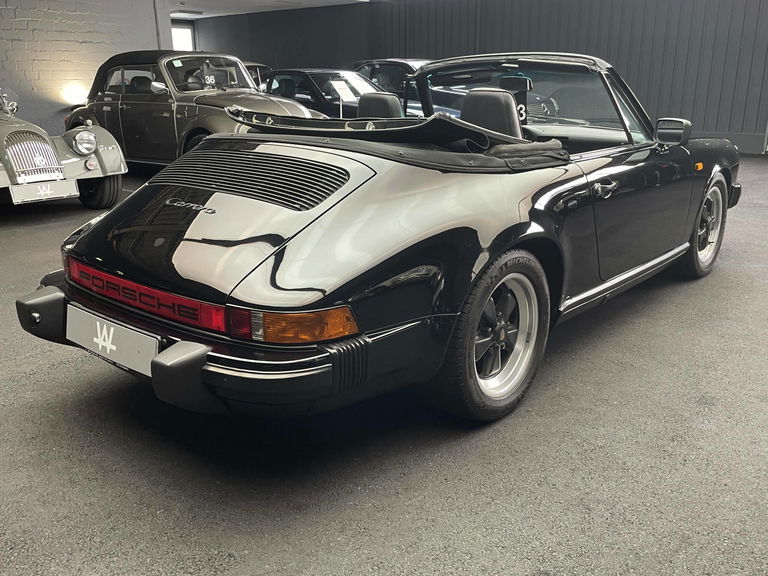 Porsche 911 Carrera 3.2 (US)