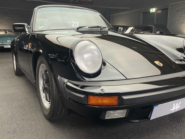 Porsche 911 Carrera 3.2 (US)