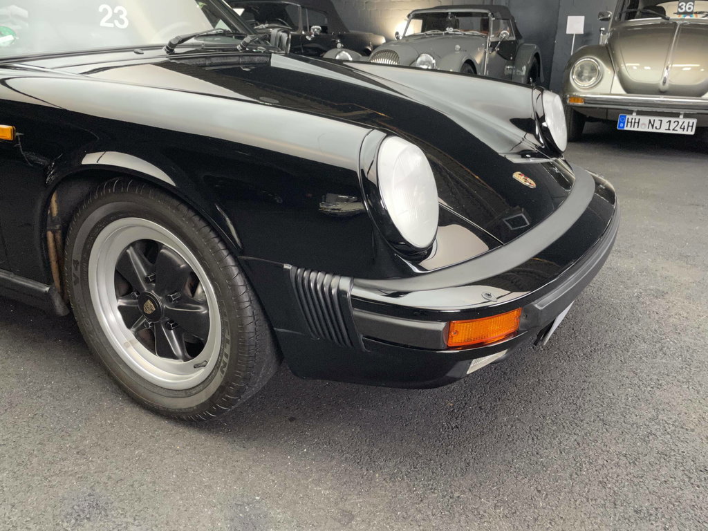 Porsche 911 Carrera 3.2 (US)