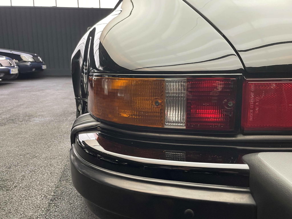 Porsche 911 Carrera 3.2 (US)