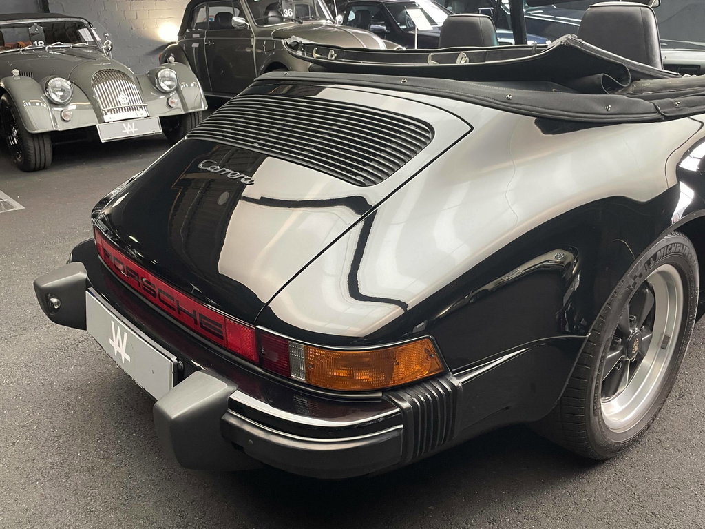 Porsche 911 Carrera 3.2 (US)