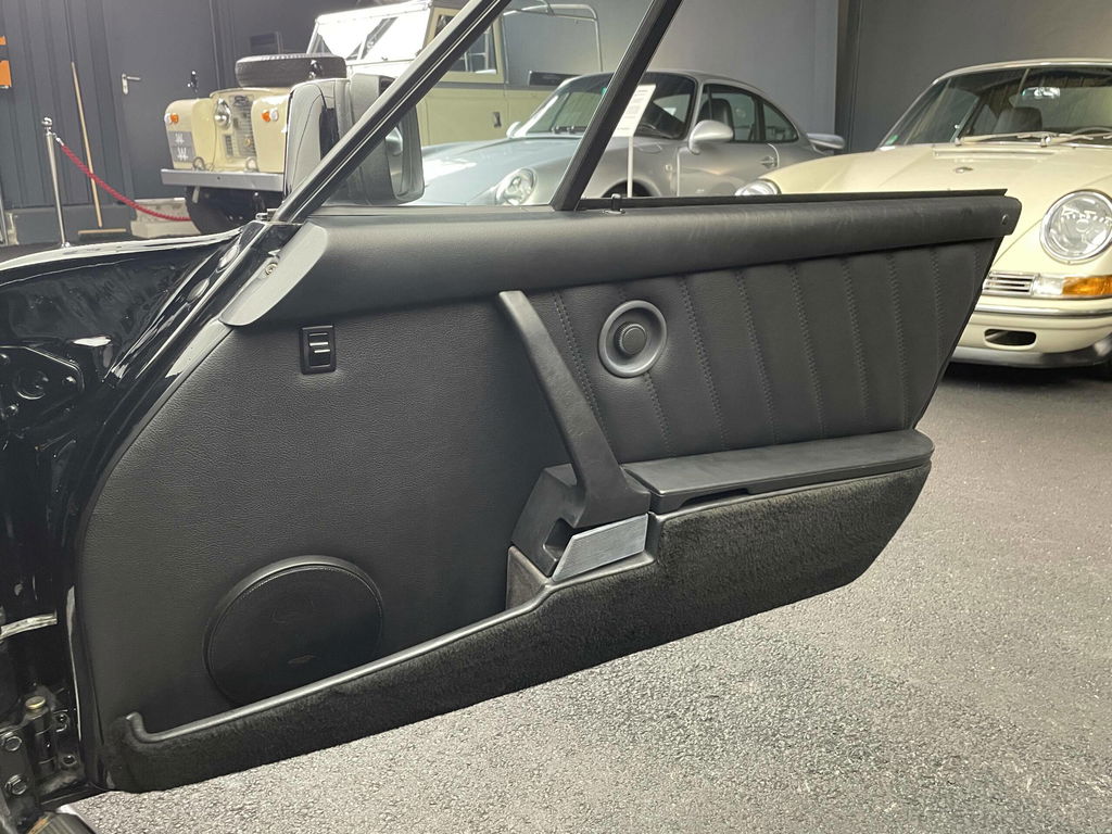 Porsche 911 Carrera 3.2 (US)