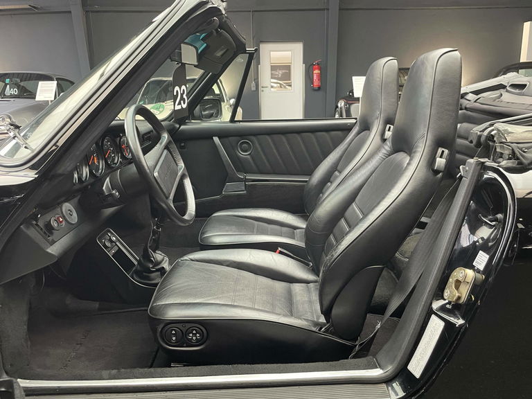 Porsche 911 Carrera 3.2 (US)