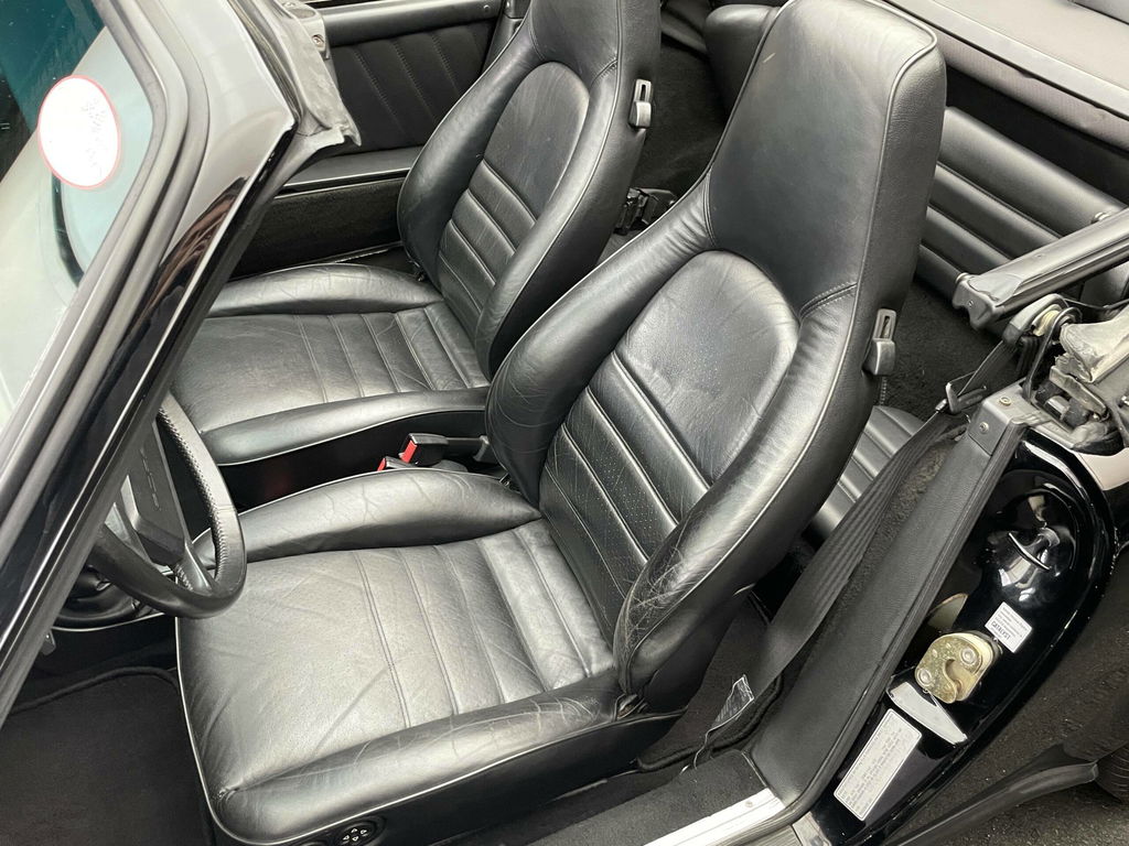 Porsche 911 Carrera 3.2 (US)