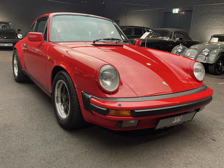 Porsche 911 Carrera 3.2