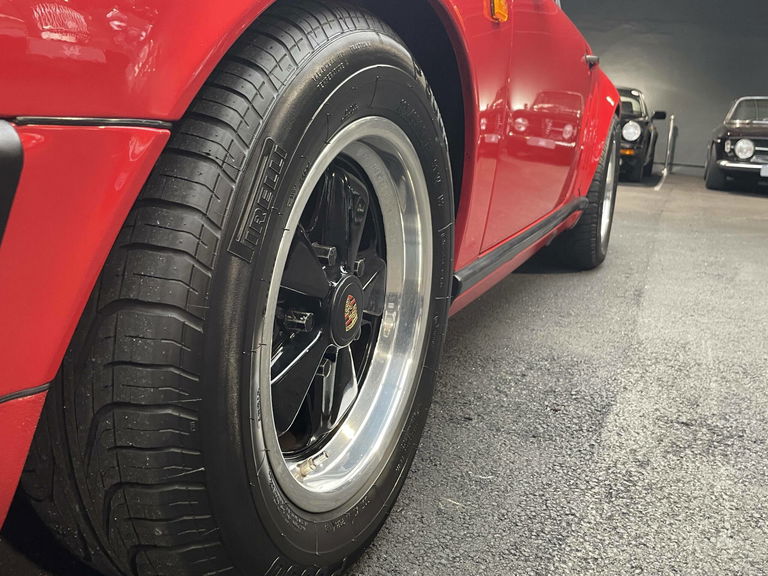 Porsche 911 Carrera 3.2