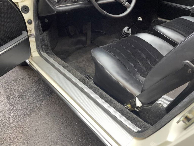 Porsche 911 S (F-Modell)