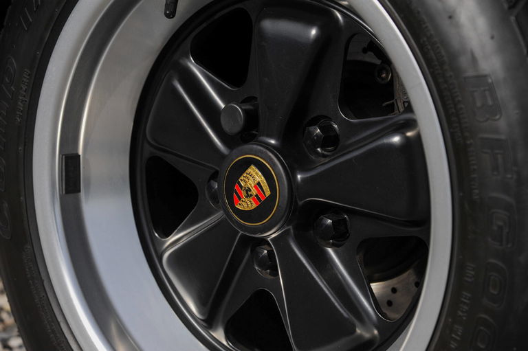 Porsche 911 Carrera 3.2 Speedster