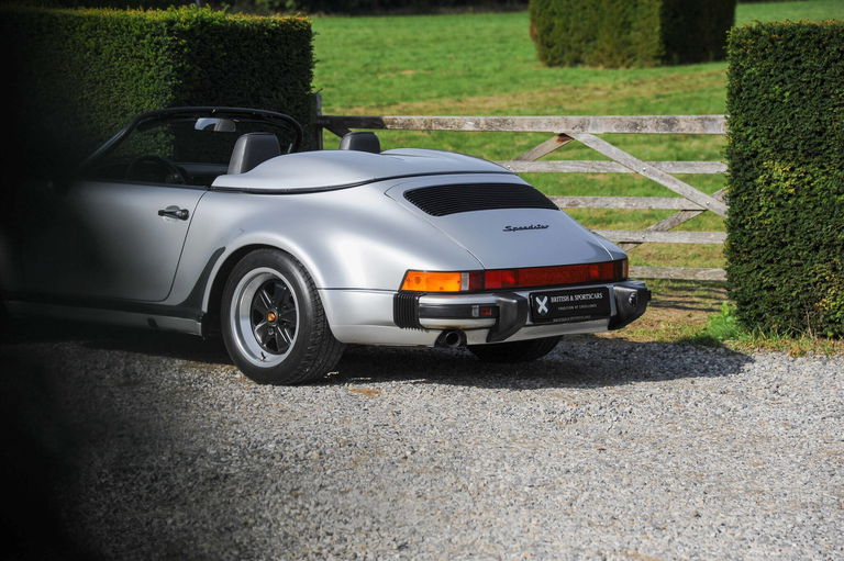 Porsche 911 Carrera 3.2 Speedster