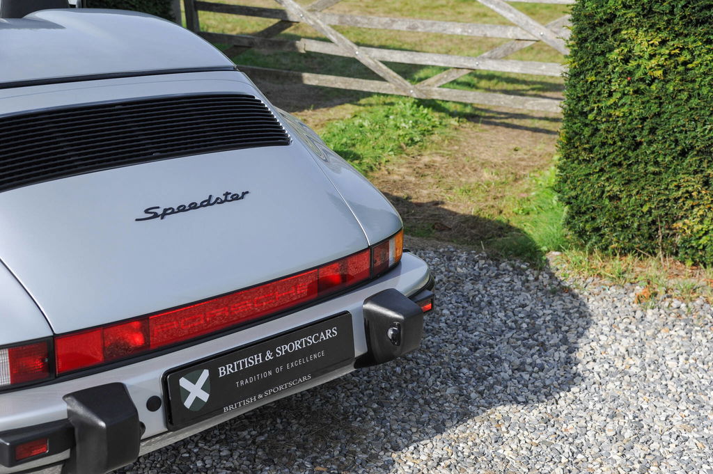 Porsche 911 Carrera 3.2 Speedster