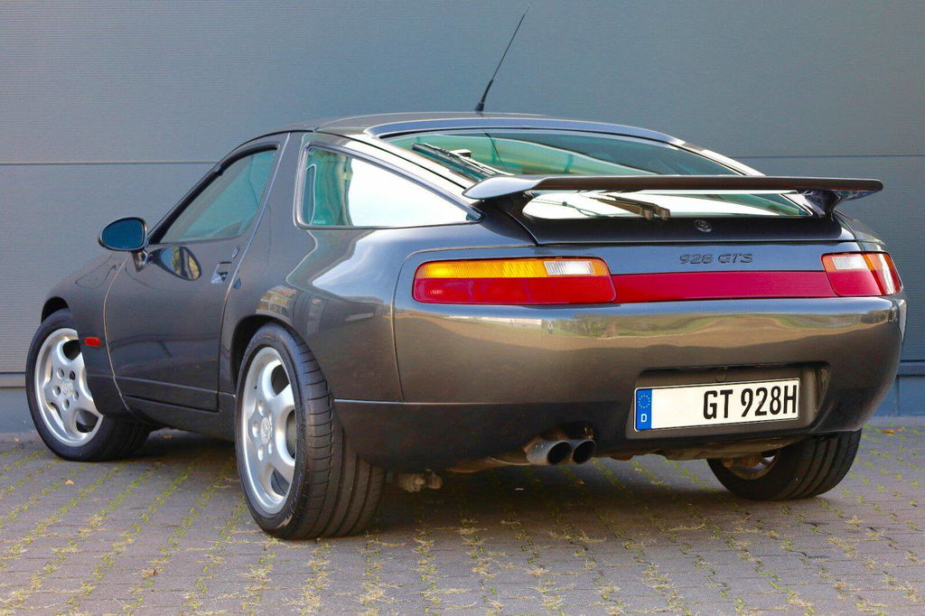 Porsche 928 GTS