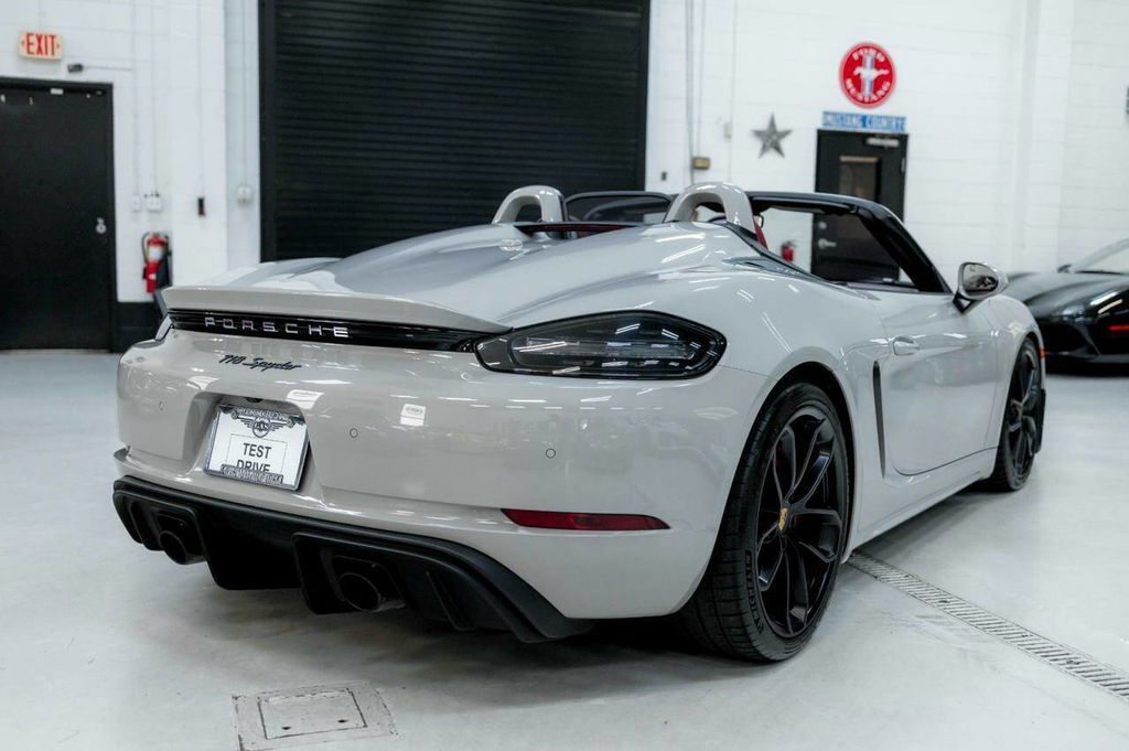 Porsche 718 Spyder