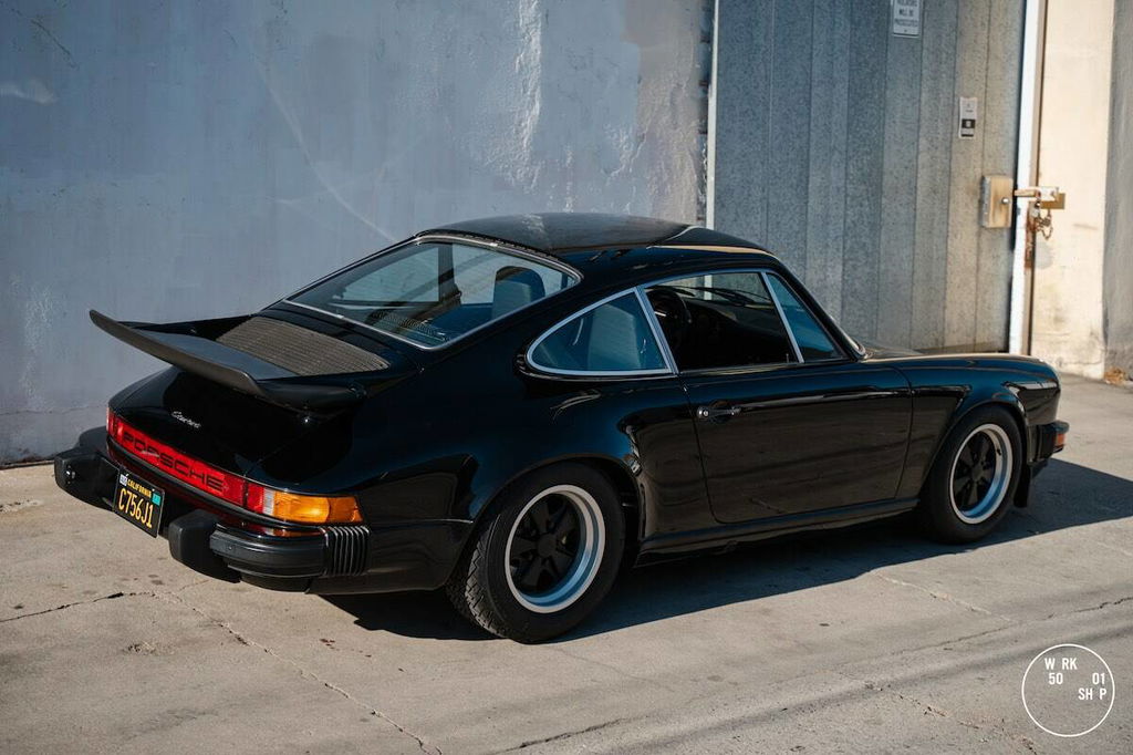 Porsche 911 Carrera (US)