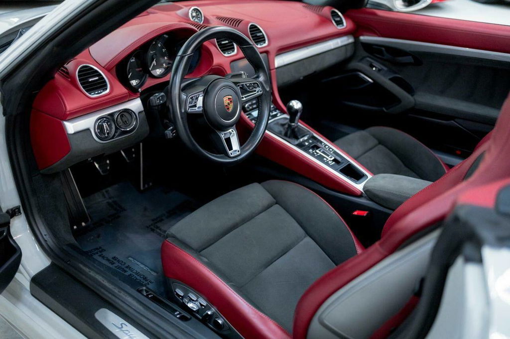 Porsche 718 Spyder