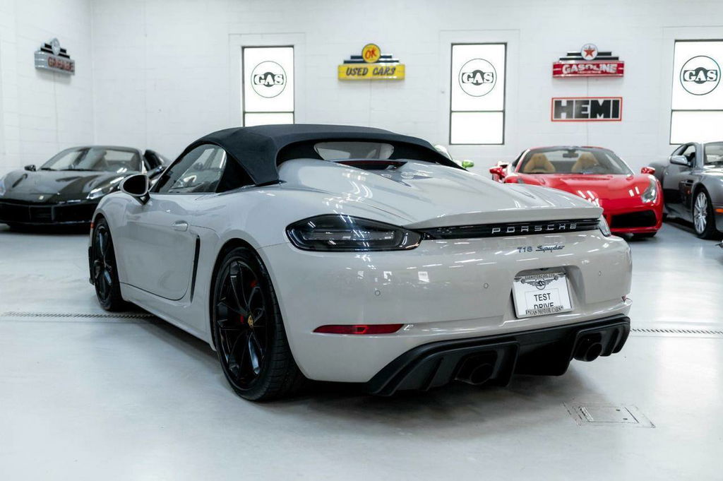 Porsche 718 Spyder