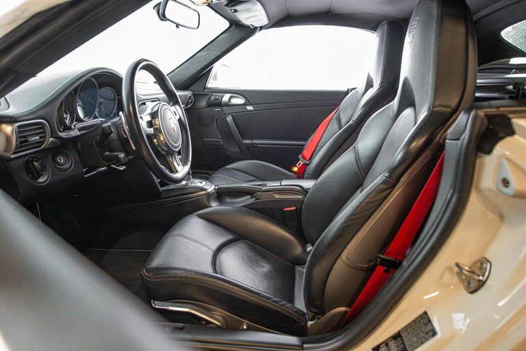 Porsche 997.2 Carrera GTS