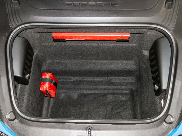 Porsche 718 Cayman GT4