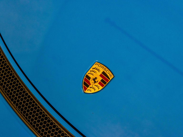 Porsche 718 Cayman GT4