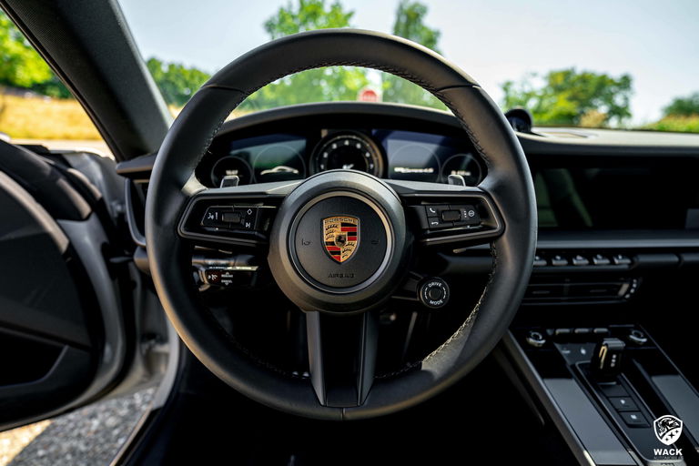 Porsche 992 Carrera 4S