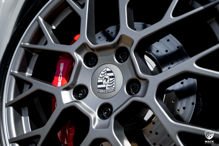 Porsche 992 Carrera 4S