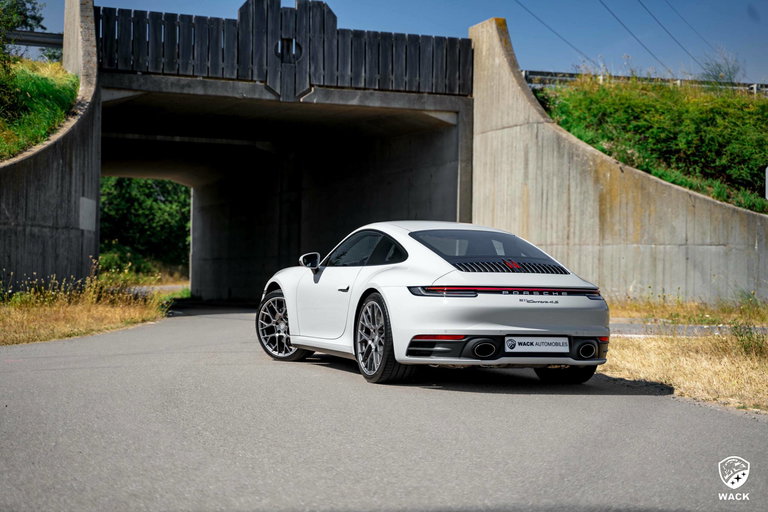 Porsche 992 Carrera 4S