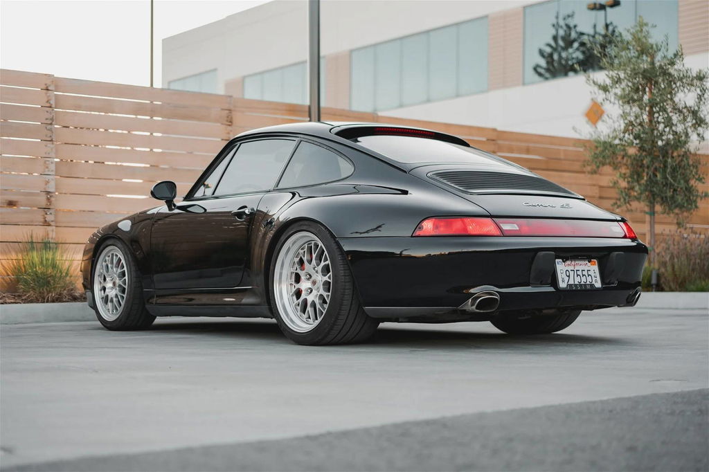 Porsche 993 Carrera 4S