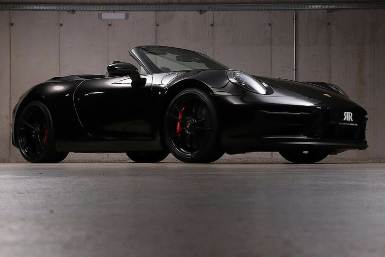 Porsche 992 Carrera 4 GTS