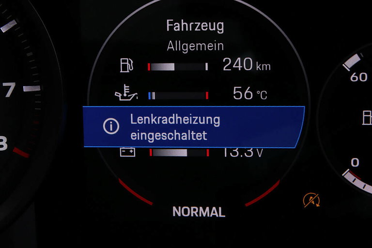 Porsche 992 Carrera 4 GTS