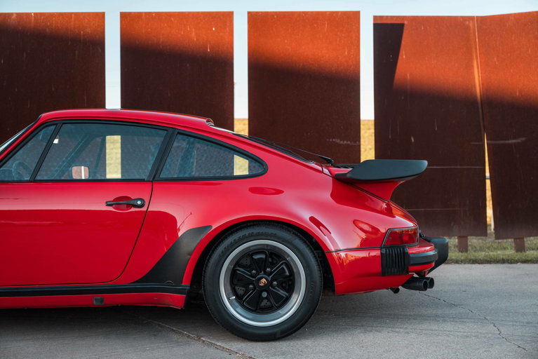 Porsche 911 Turbo 3.3 (US)