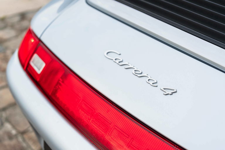 Porsche 993 Carrera 4