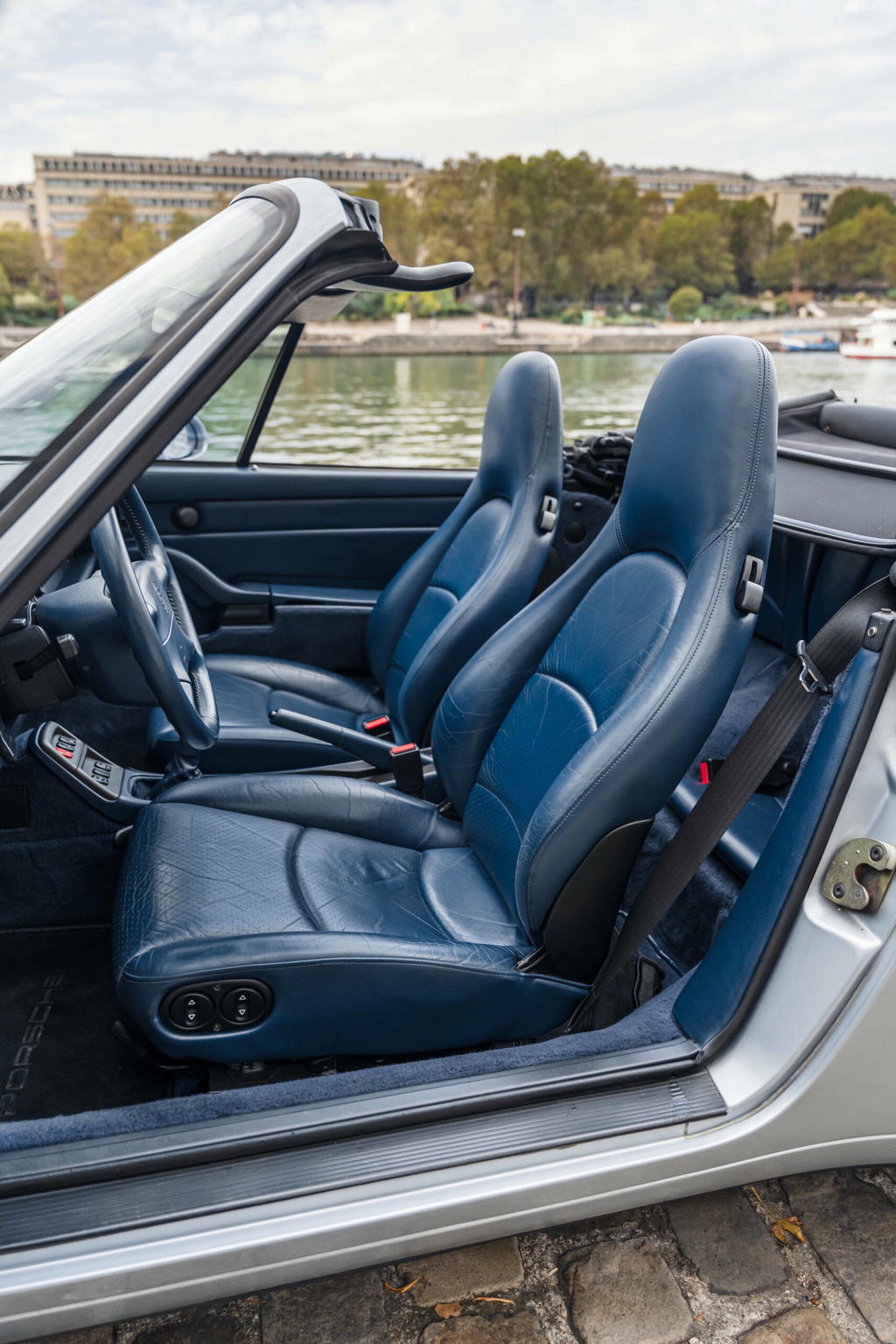 Porsche 993 Carrera 4