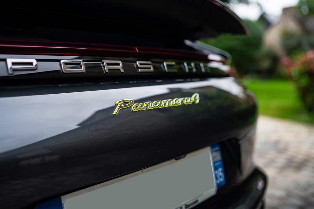 Porsche Panamera 4 E-Hybrid