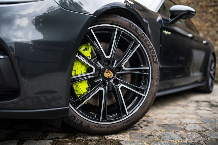 Porsche Panamera 4 E-Hybrid