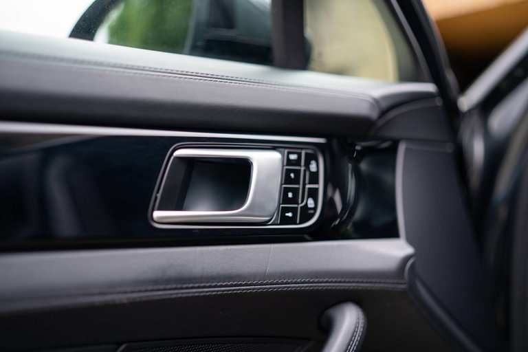 Porsche Panamera 4 E-Hybrid