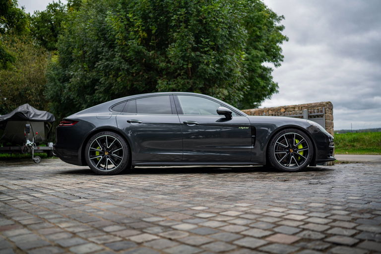 Porsche Panamera 4 E-Hybrid
