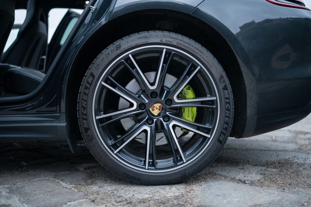 Porsche Panamera 4 E-Hybrid