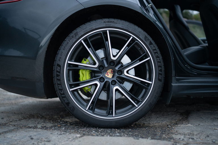 Porsche Panamera 4 E-Hybrid