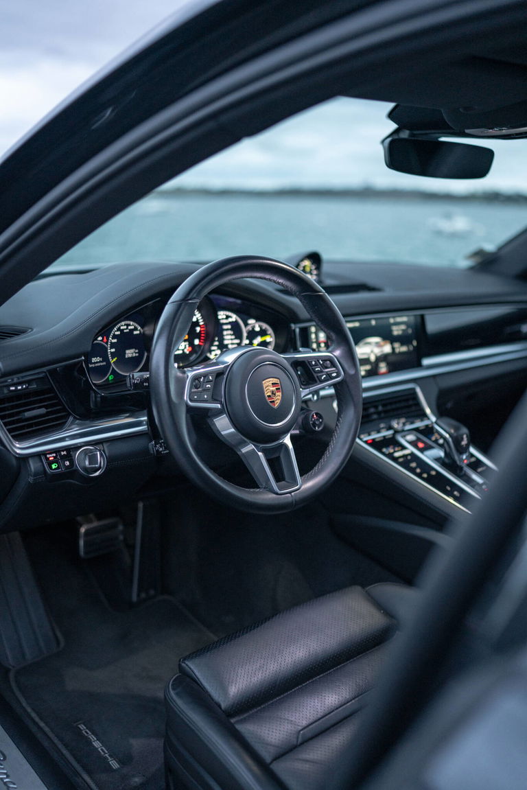 Porsche Panamera 4 E-Hybrid