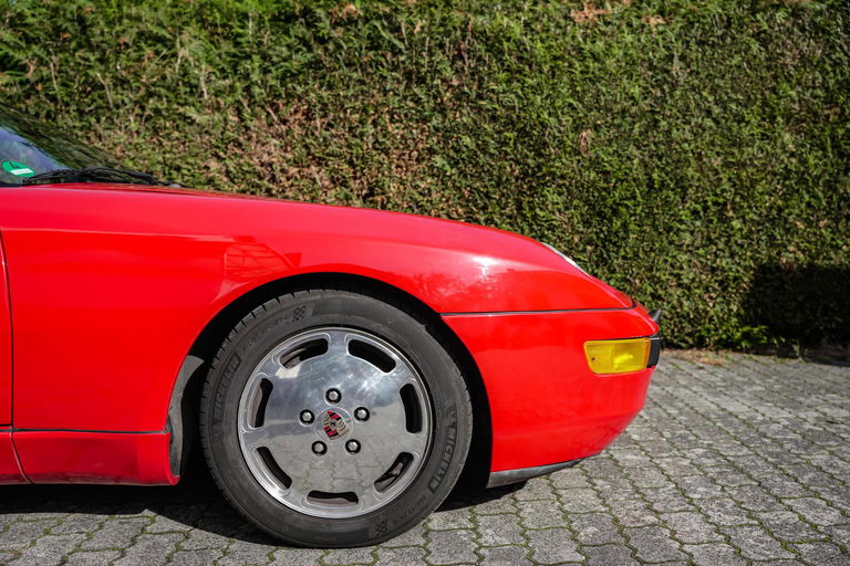 Porsche 968