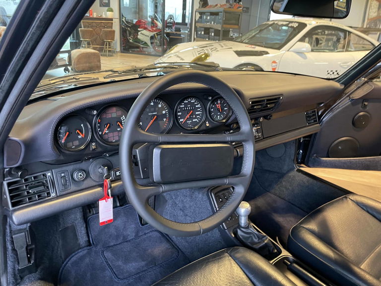 Porsche 964 Carrera 4