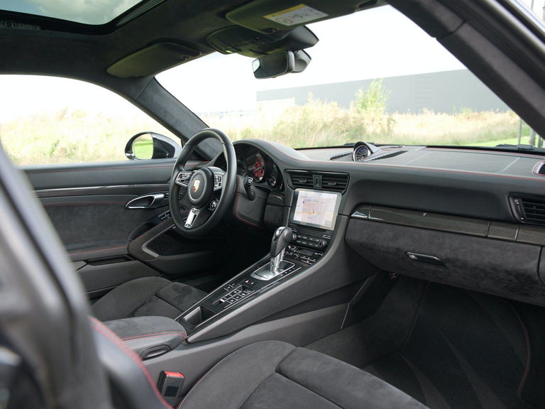 Porsche 991.2 Carrera 4 GTS