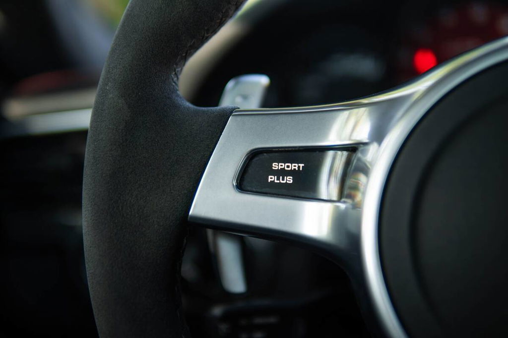 Porsche 991 Carrera GTS