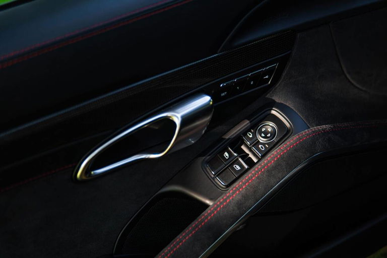 Porsche 991 Carrera GTS