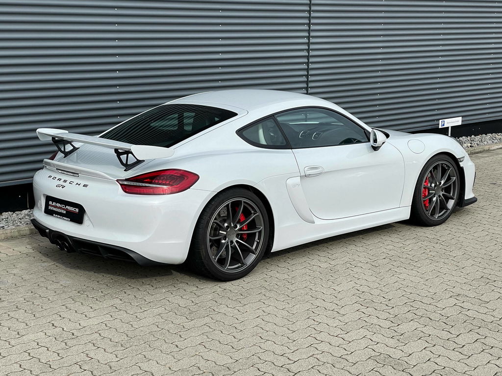 Porsche 981 Cayman GT4