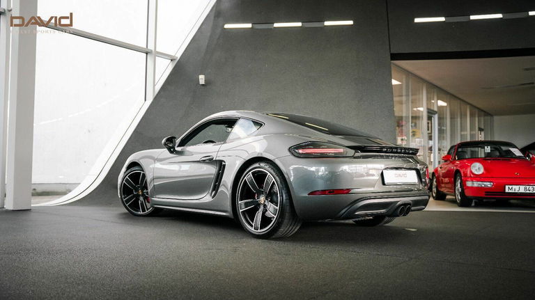 Porsche 718 Cayman S